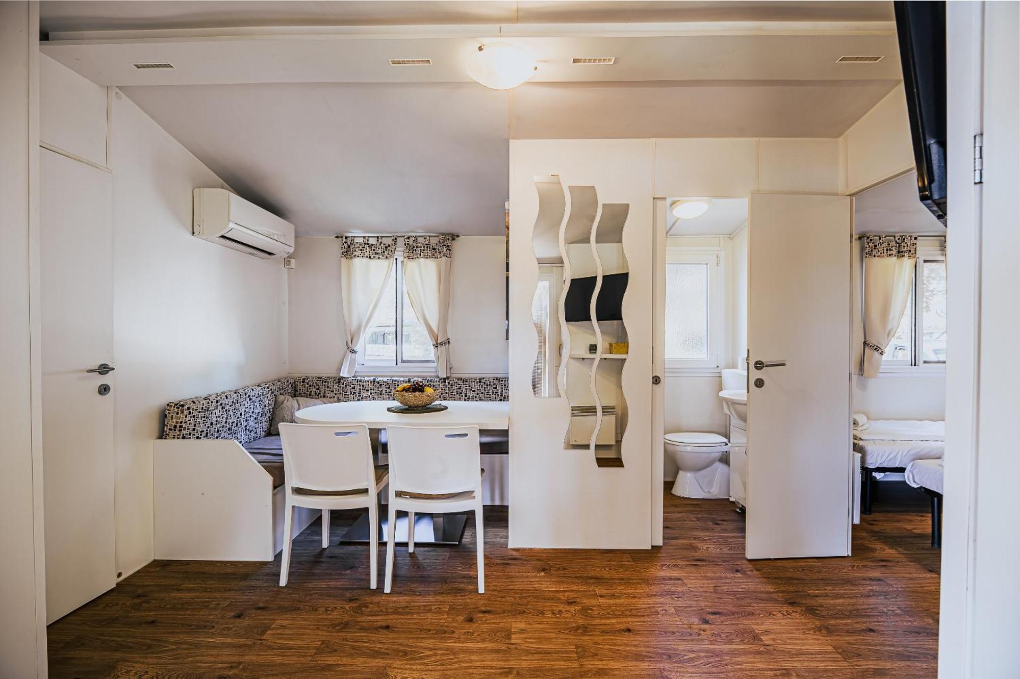 Lake View Mobile Homes With Thermal Riviera Tickets In Terme Catez Catez ob Savi Habitación foto