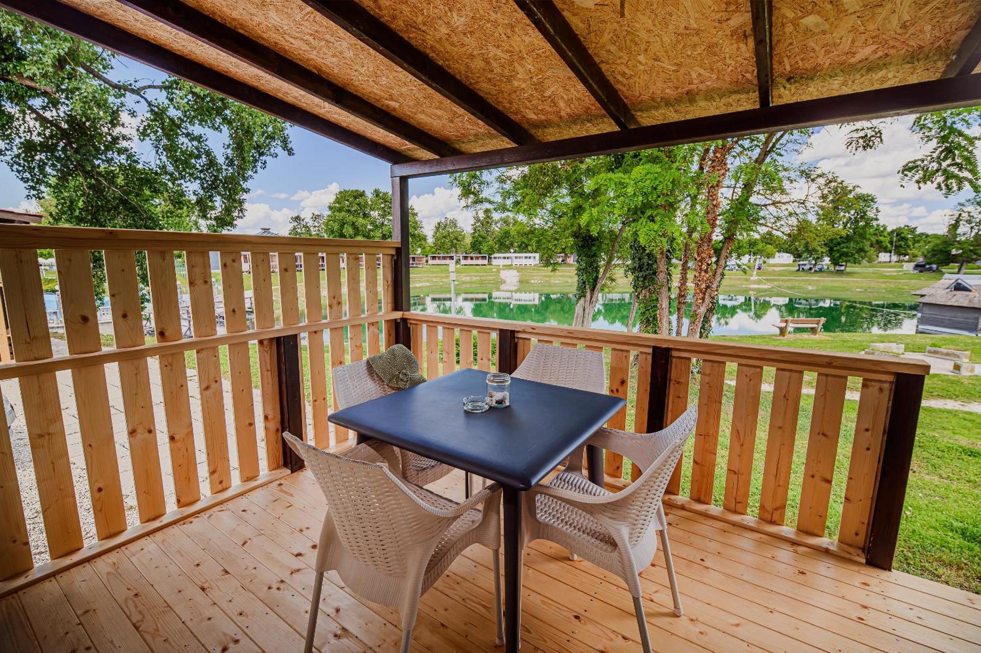 Lake View Mobile Homes With Thermal Riviera Tickets In Terme Catez Catez ob Savi Habitación foto