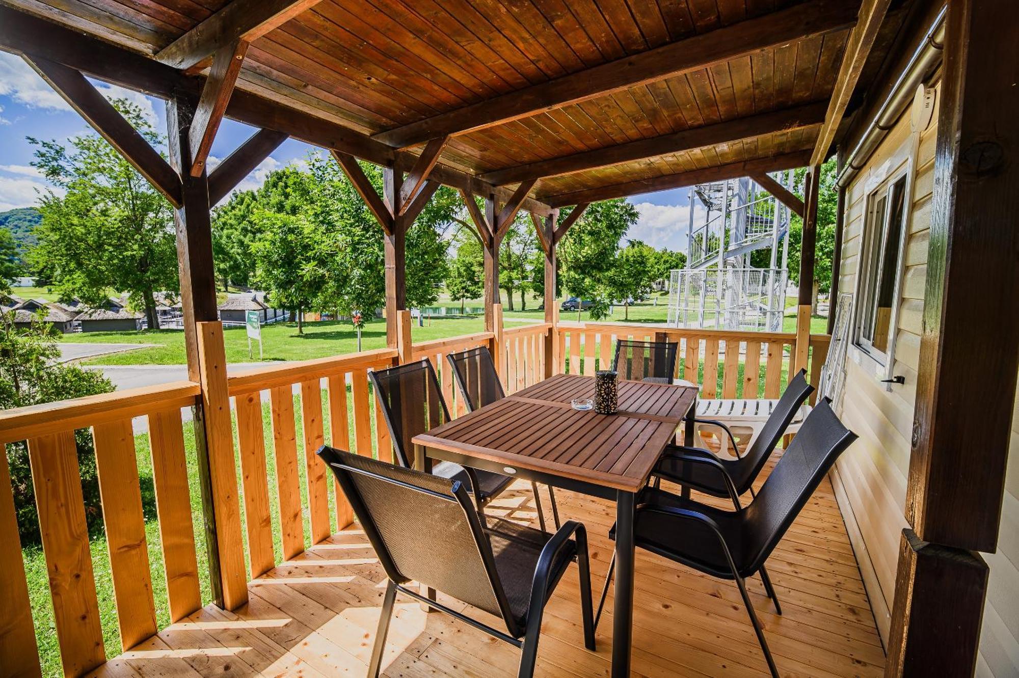 Lake View Mobile Homes With Thermal Riviera Tickets In Terme Catez Catez ob Savi Habitación foto