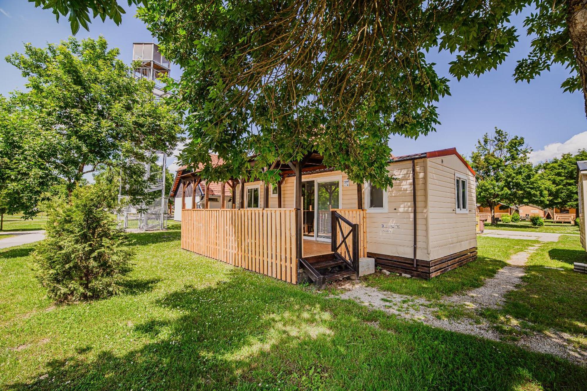 Lake View Mobile Homes With Thermal Riviera Tickets In Terme Catez Catez ob Savi Habitación foto